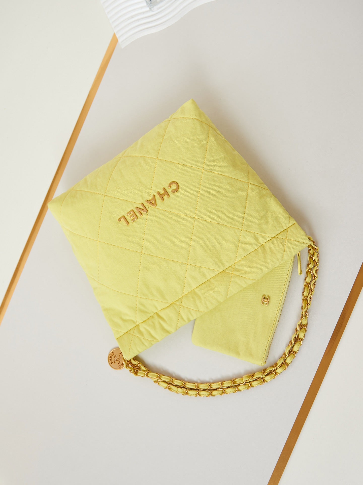 CC CLASSIC MEDIUM 37 BAG IN YELLOW CORN CANVAS