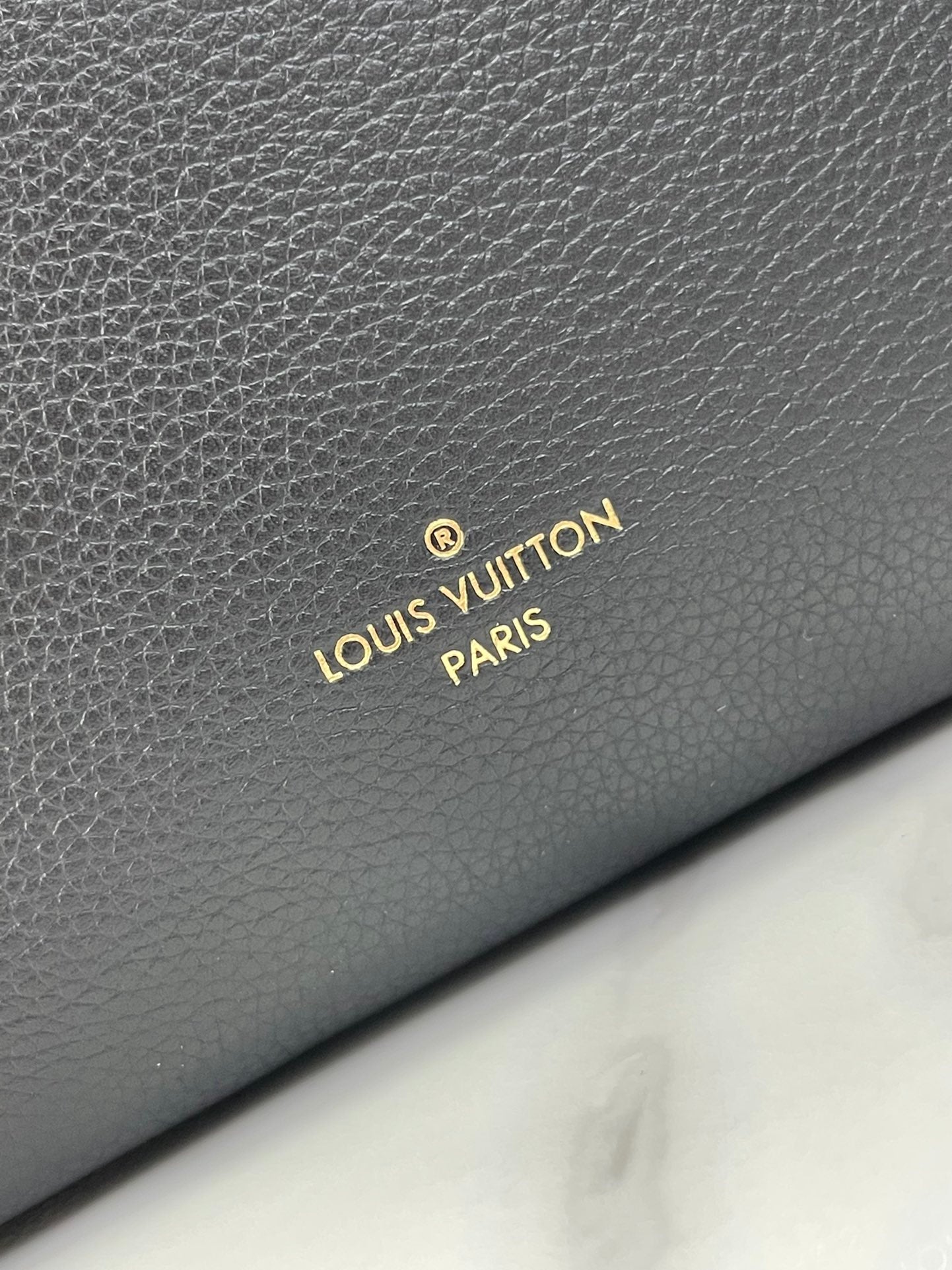 SIDE TRUNK MINI 18 IN BLACK CALFSKIN GOLD HARDWARE