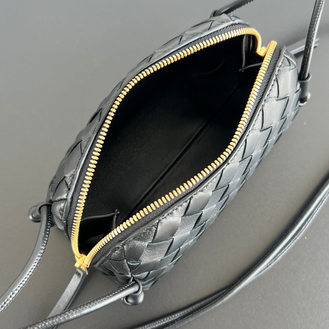 CONCERT POUCH 18 IN BLACK LAMBSKIN