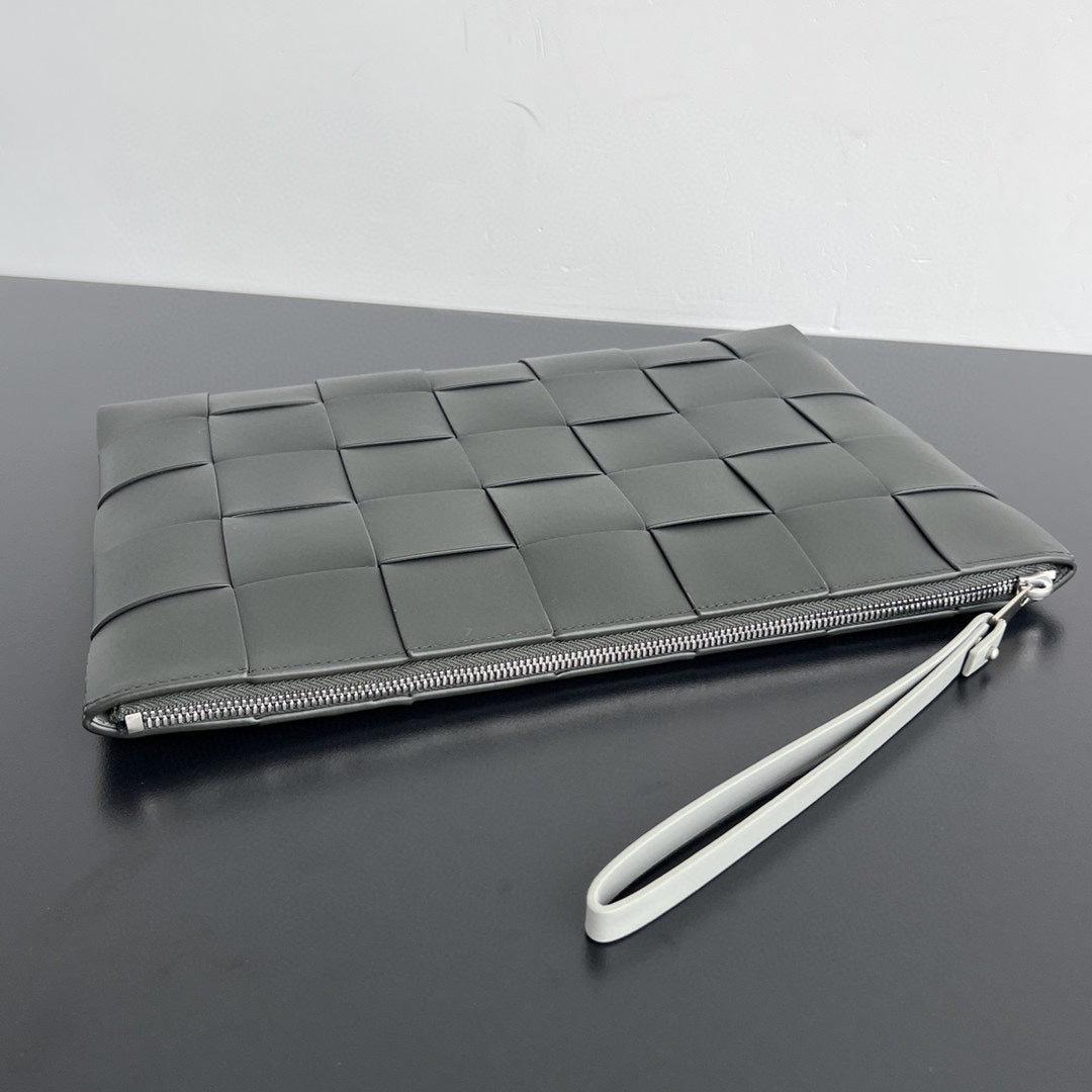 LARGE CASSETTE POUCH 35 IN CORDUROY GRAY CALFSKIN