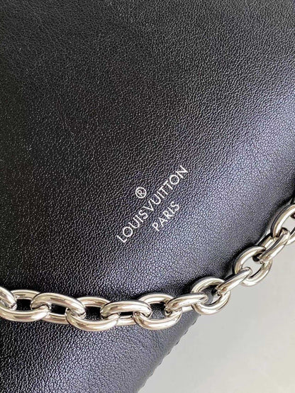 SLIM TRUNK 23 IN BLACK CALFSKIN SILVER HARDWARE