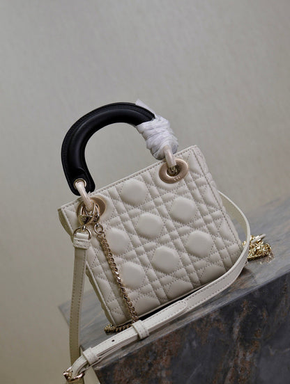 MINI LADY BAG 17 IN WHITE QUILTED MACROCANNAGE CALFSKIN BLACK STRAP