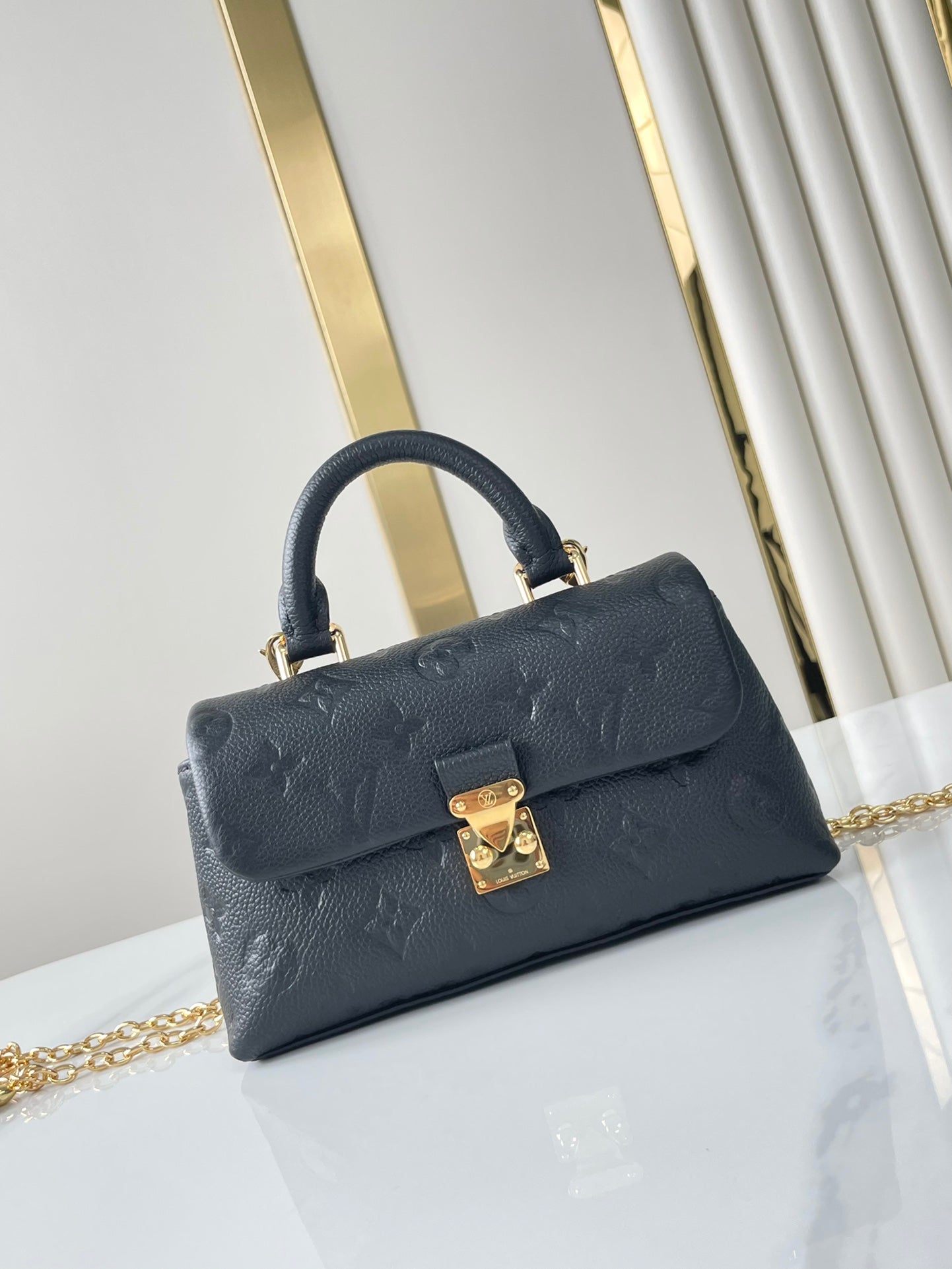 NANO MADELEINE 21 IN BLACK EMBOSSED CALFSKIN GOLD HARDWARE