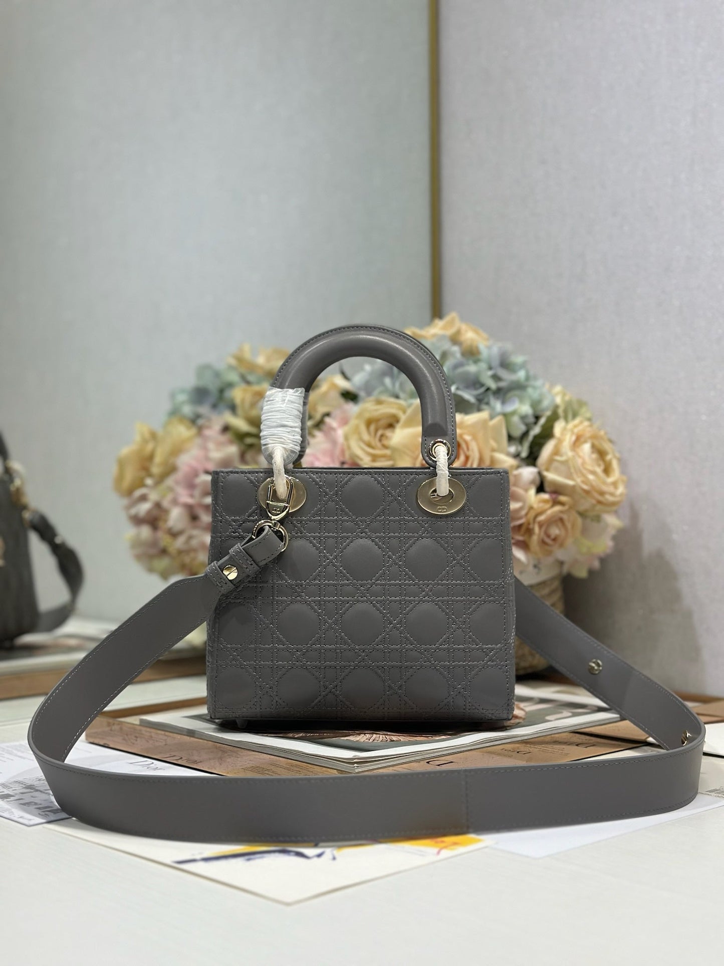 LADY SMALL BAG 20 IN GREY MACROCANNAGE LAMBSKIN GOLD HARDWARE