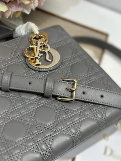 LADY SMALL BAG 24 IN GREY MACROCANNAGE LAMBSKIN GOLD HARDWARE