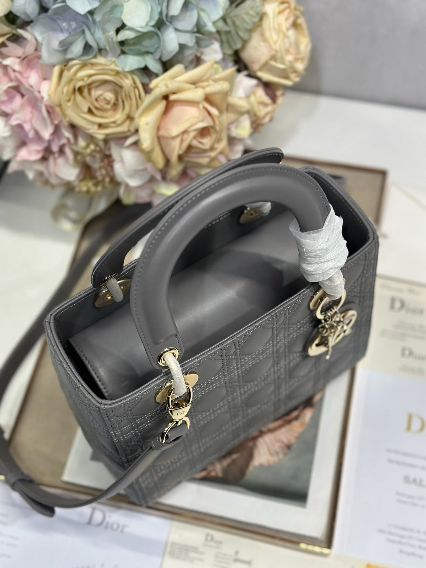 LADY SMALL BAG 24 IN GREY MACROCANNAGE LAMBSKIN GOLD HARDWARE