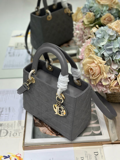 LADY SMALL BAG 24 IN GREY MACROCANNAGE LAMBSKIN GOLD HARDWARE