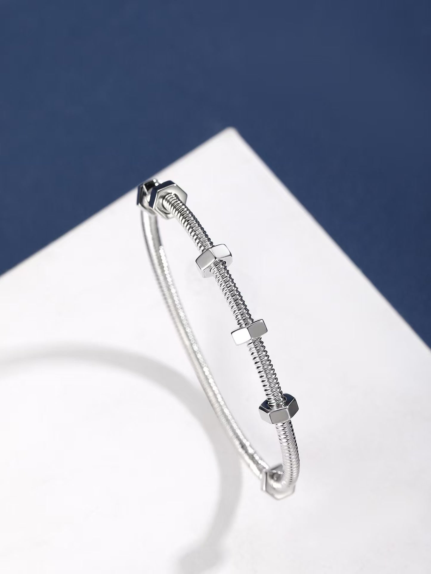 [AURORA]SCREW NUT BRACELET