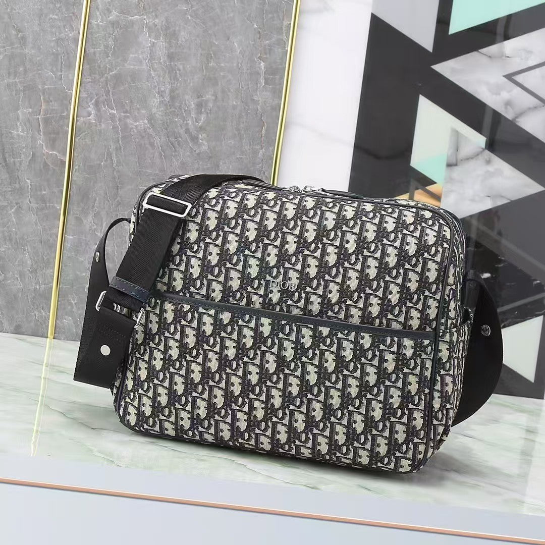 Oblique Classic Monogram Canvas Bag