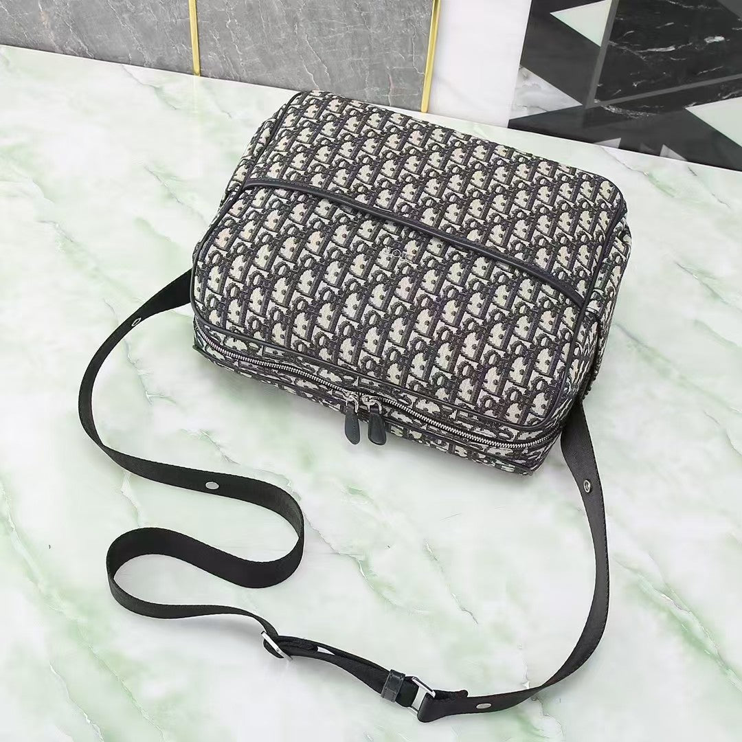 Oblique Classic Monogram Canvas Bag