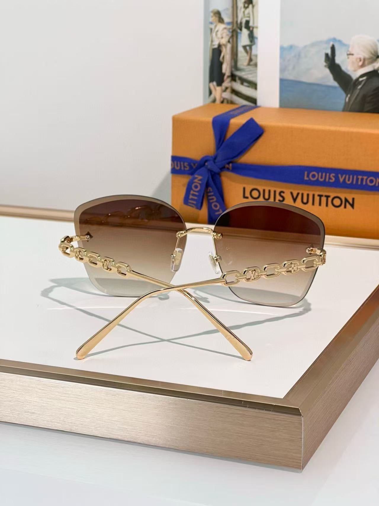 Frameless Square Gradient Sunglasses