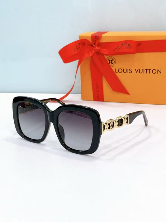 Large Frame Fashion Sunglasses