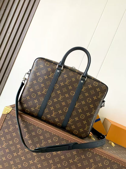 PORTE- DOCUMENTS VOYAGE NM HANDBAG 36 IN BROWN DAMIER