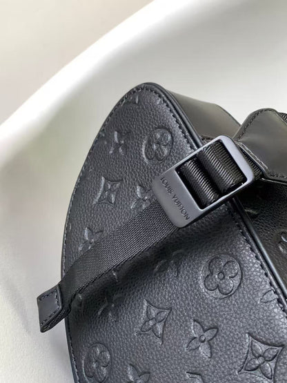 DISCOVERY BACKPACK 44 IN BLACK EMBOSSED MONOGRAM CALFSKIN