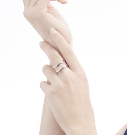 [AURORA]ZERO 1 WITH PAVED DIAMONDS ON THE SPIRAL RING