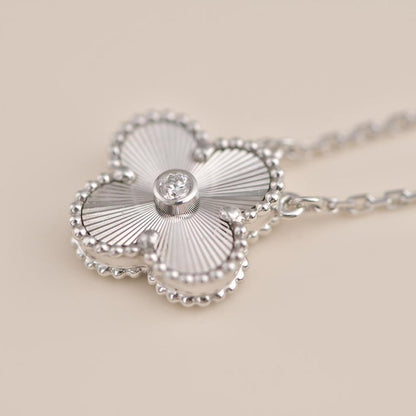 [AURORA]CLOVER  15MM DIAMOND LASER NECKLACE SILVER