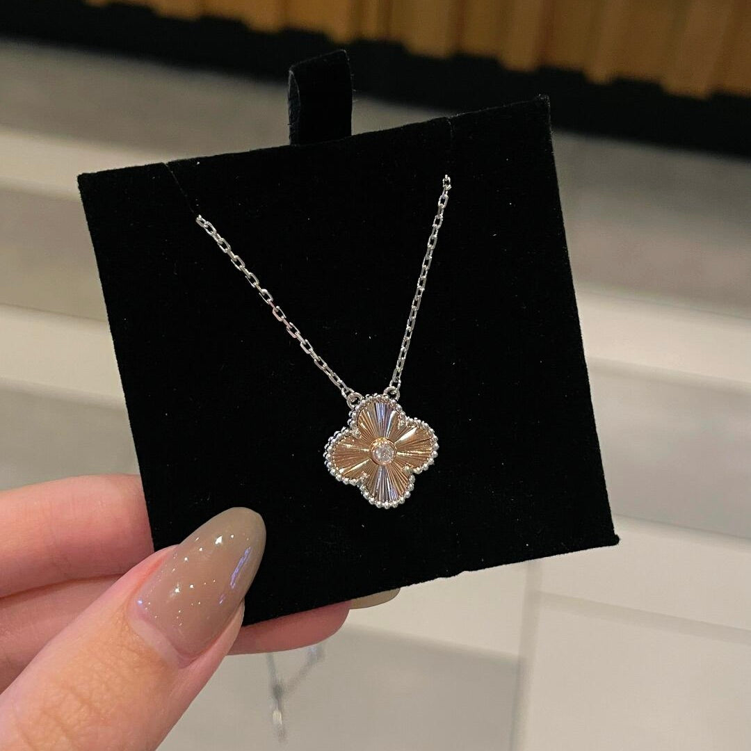 [AURORA]CLOVER 15MM DIAMOND LASER NECKLACE- CHRISTMAS 2024 SPECIAL EDITION