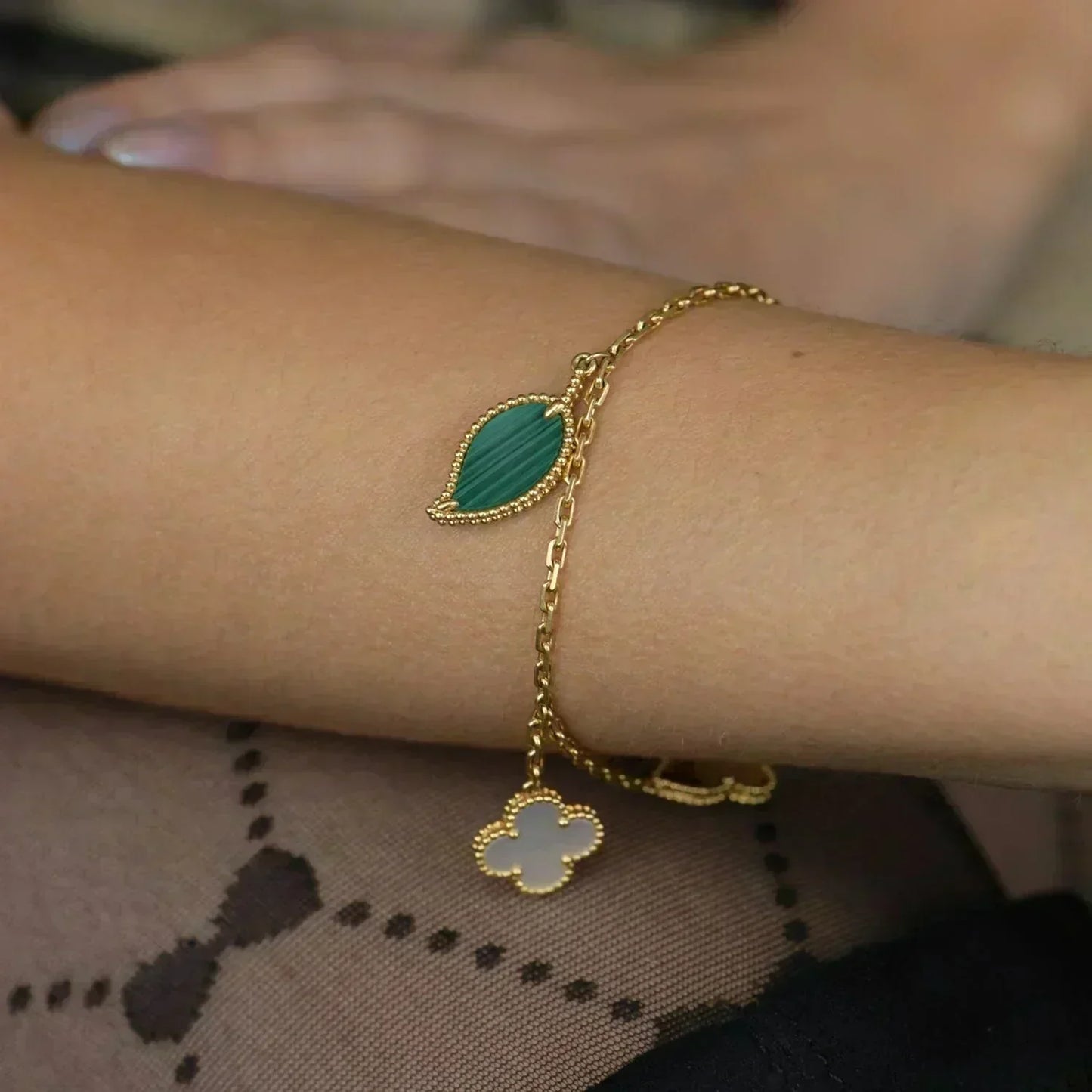 [AURORA]LUCKY SPRING 5 MOTIF GOLD BRACELET