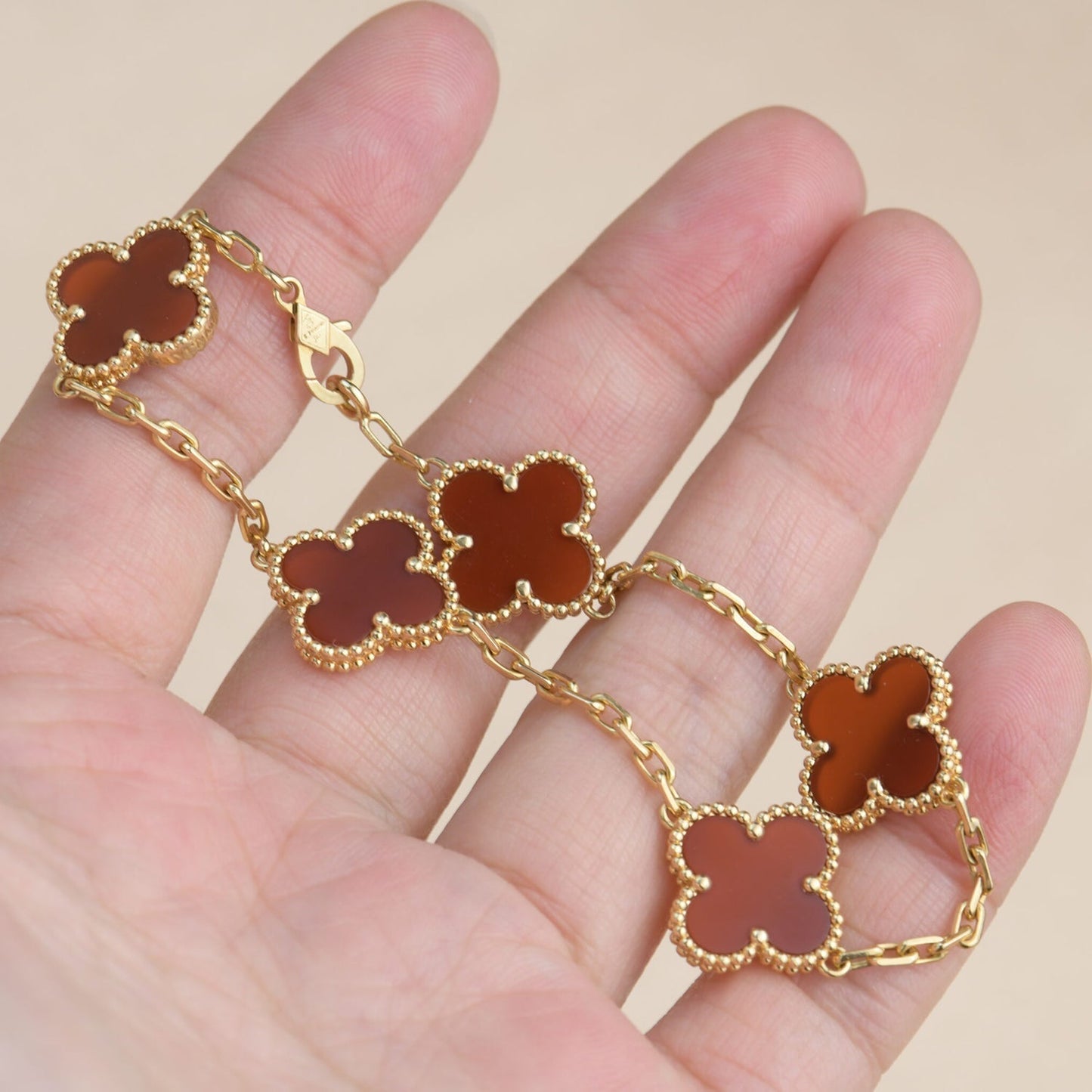 [AURORA]CLOVER 5 MOTIFS RED AGATE  BRACELET