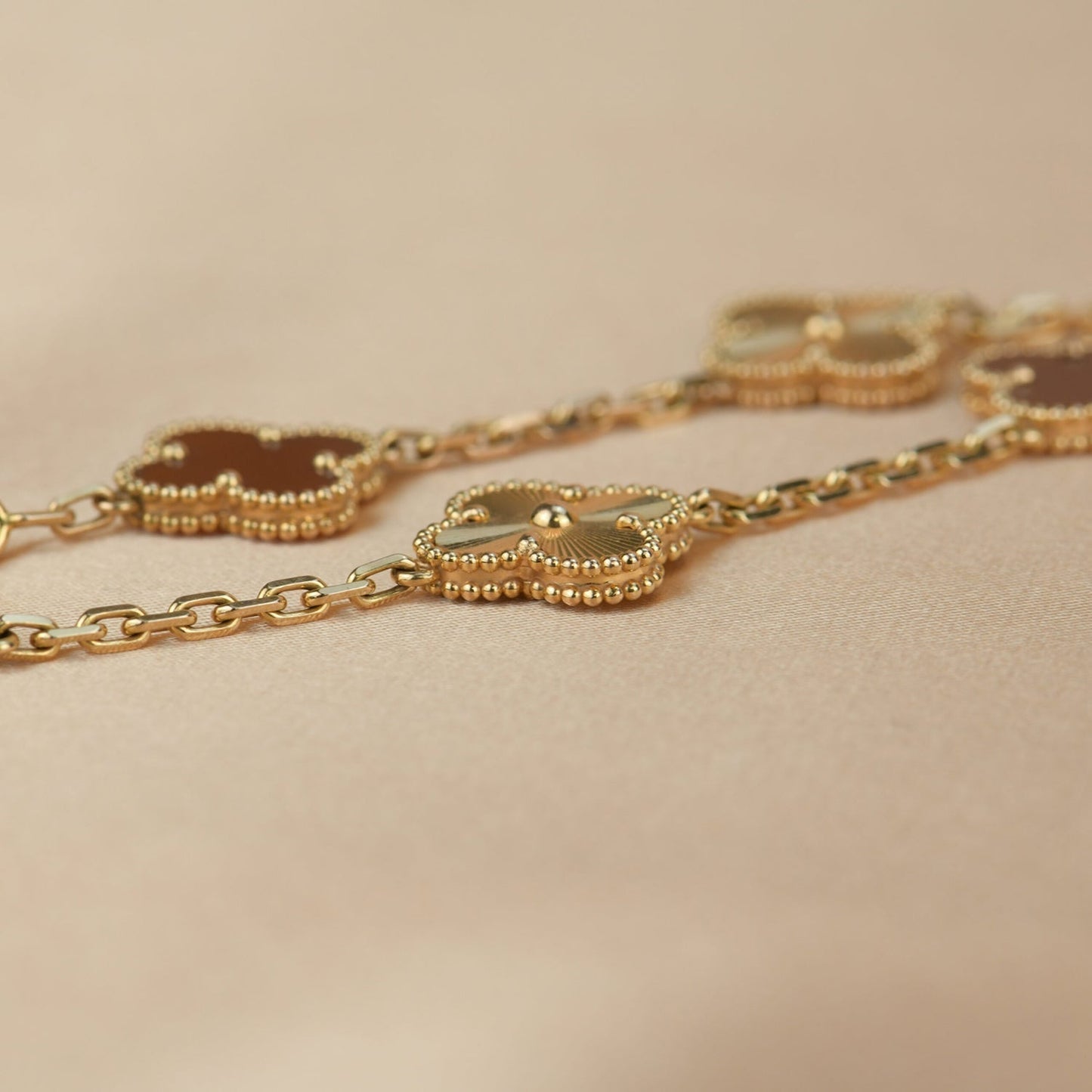 [AURORA]CLOVER  5 MOTIFS CARNELIAN GOLD BRACELET