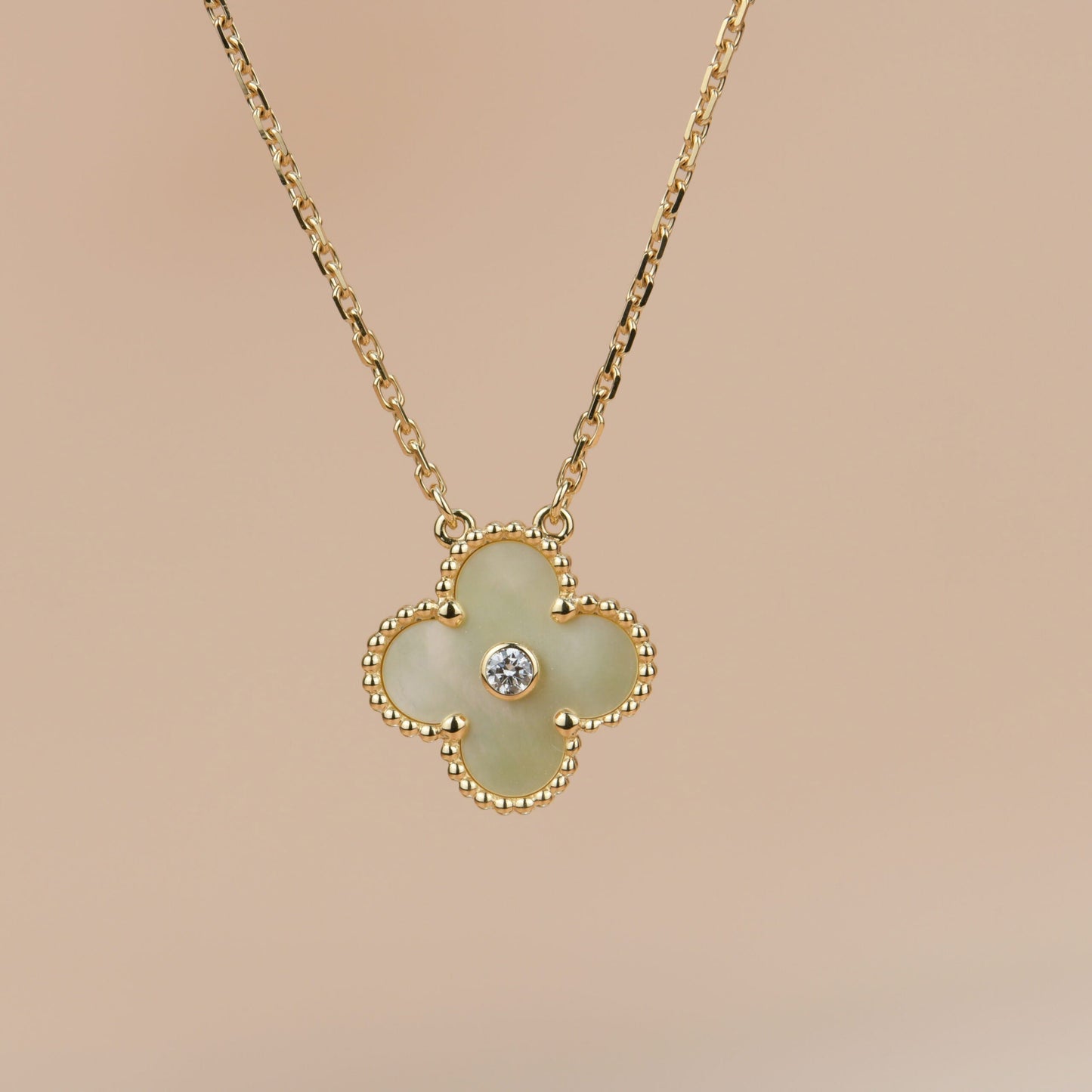 [AURORA]CLOVER 15MM DIAMOND GOLD MOTHER OF PEARL NECKLACE