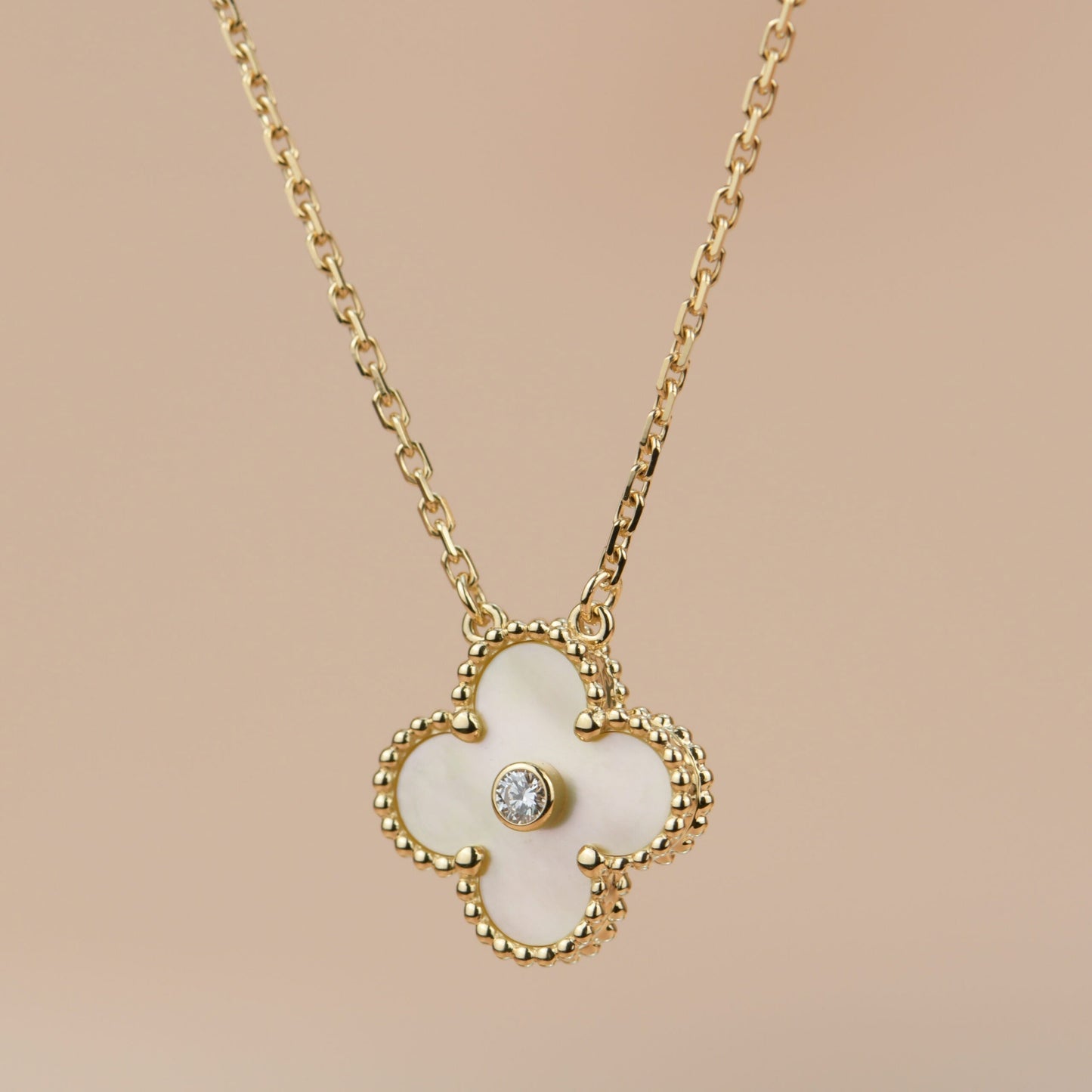 [AURORA]CLOVER 15MM DIAMOND GOLD MOTHER OF PEARL NECKLACE