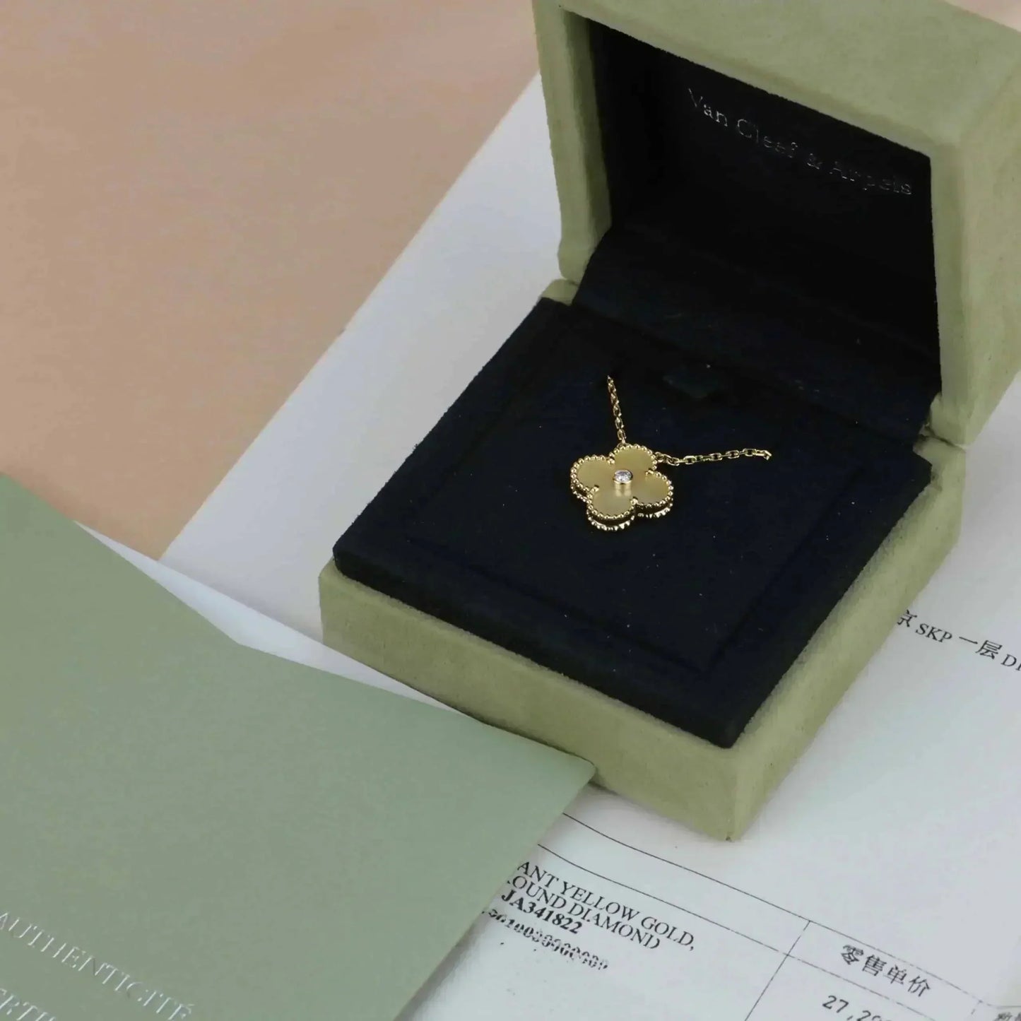 [AURORA]CLOVER 15MM DIAMOND GOLD MOTHER OF PEARL NECKLACE