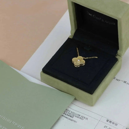 [AURORA]CLOVER 15MM DIAMOND GOLD MOTHER OF PEARL NECKLACE