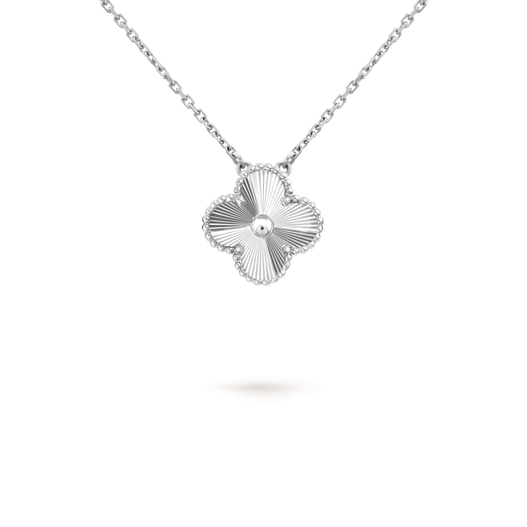 [AURORA]CLOVER 15MM LASER NECKLACE SILVER