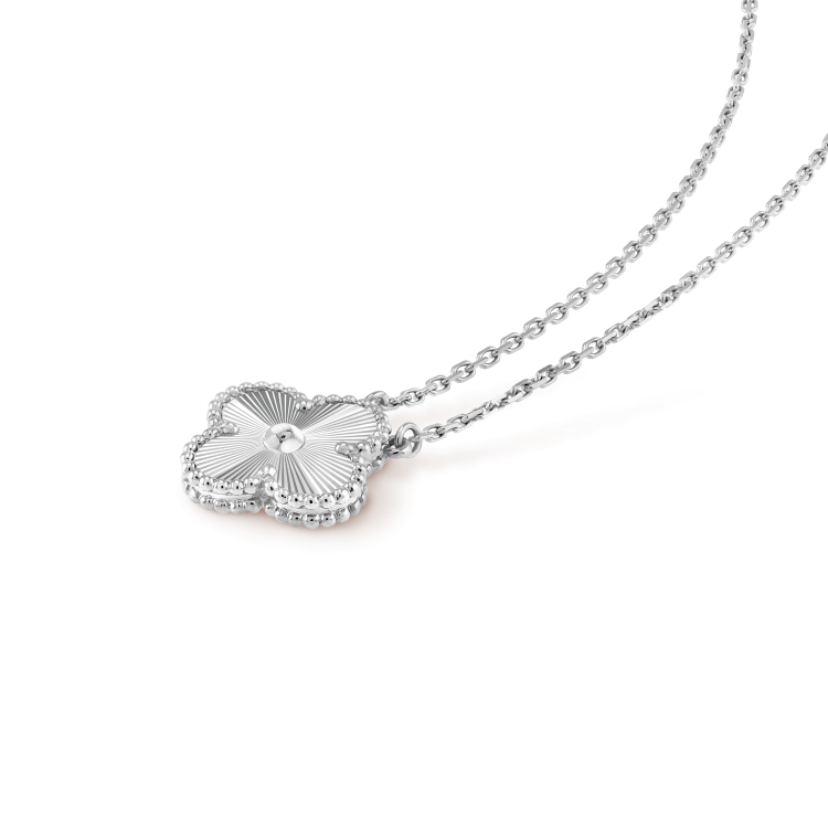[AURORA]CLOVER 15MM LASER NECKLACE SILVER