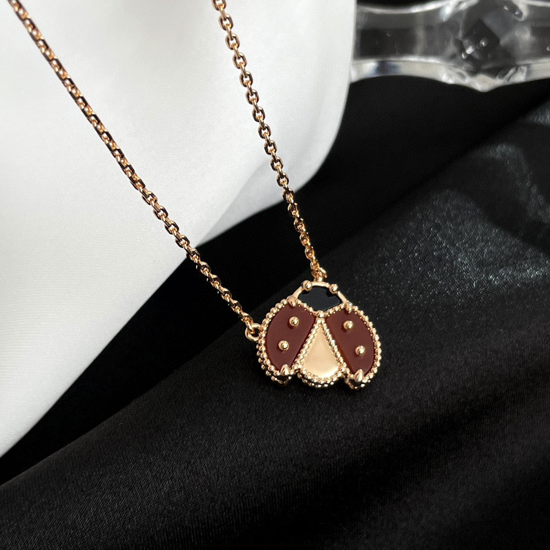 [AURORA]LUCKY  CARNELIANS LADYBUG NECKLACE