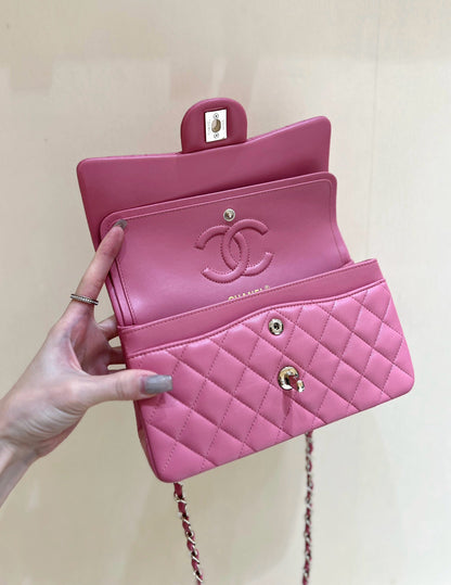 FLAP BAG 23CM GEM PINK LAMBSKIN GOLD HARDWARE