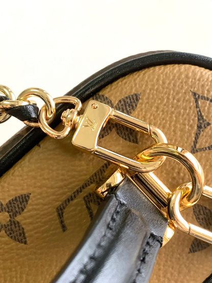 VANITY CHAIN POUCH 19 MONOGRAM REVERSE CANVAS