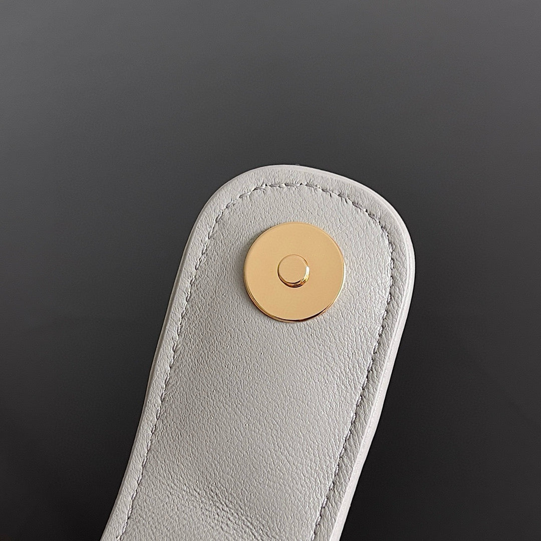 Teen Lauren 1980 With Chain 27 PEARL CALFSKIN GHW