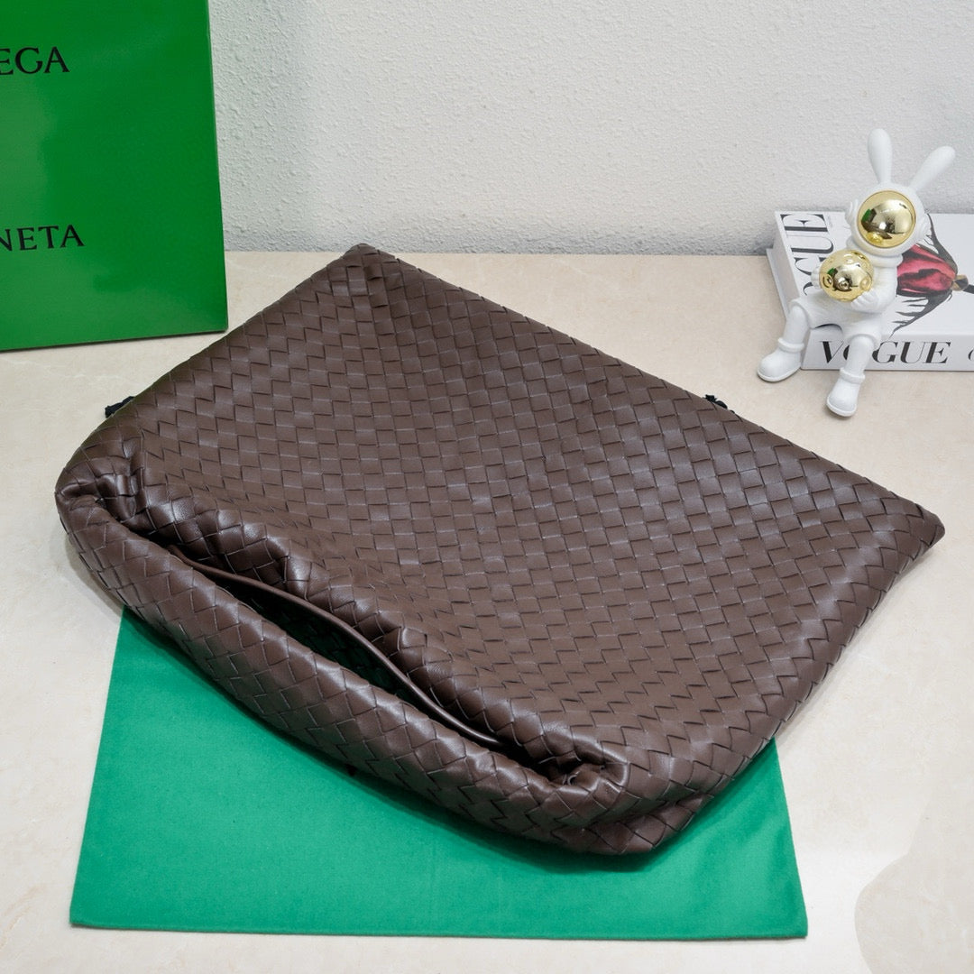 LARGE HOP 54 IN BROWN LAMBSKIN