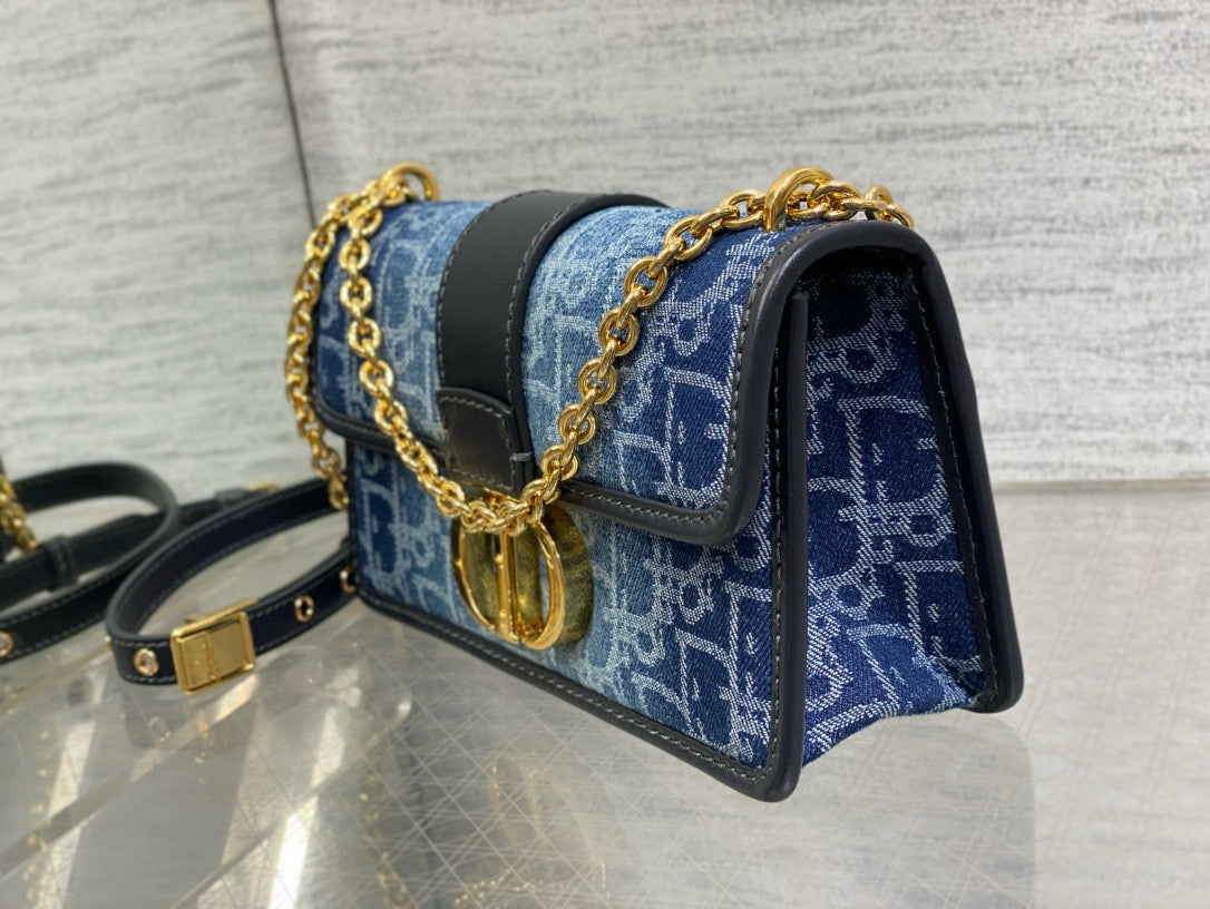 MONTAIGNE 21 BLUE JEAN EMBROIDERY