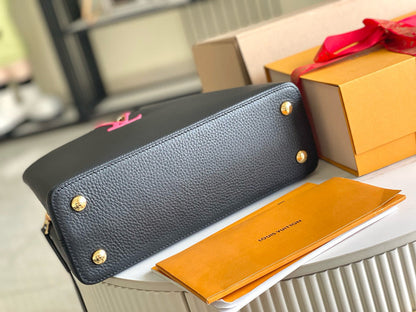 CAPUCINES MM 31 BLACK GOLD HARDWARE