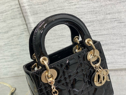 MINI 17 LADY BAG IN BLACK PATENT CALFSKIN