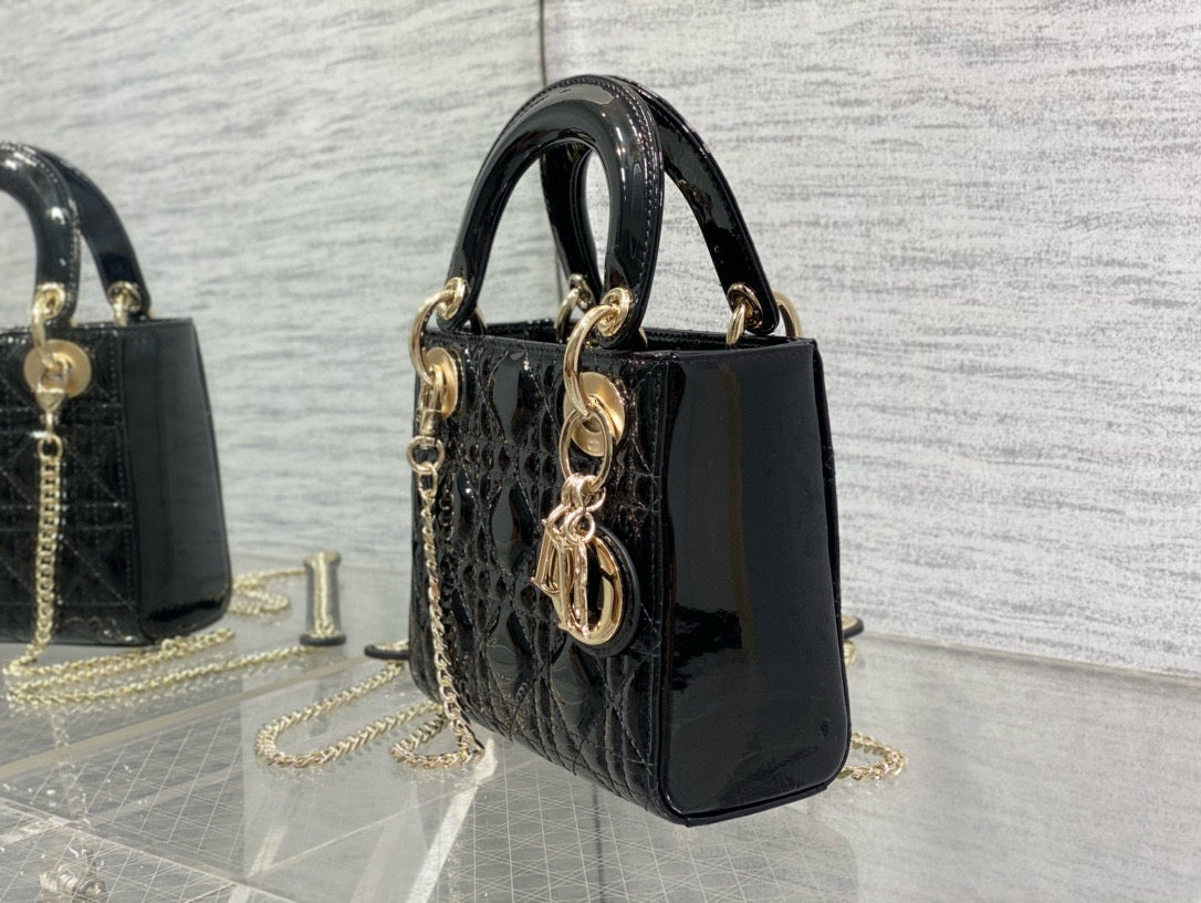 MINI 17 LADY BAG IN BLACK PATENT CALFSKIN