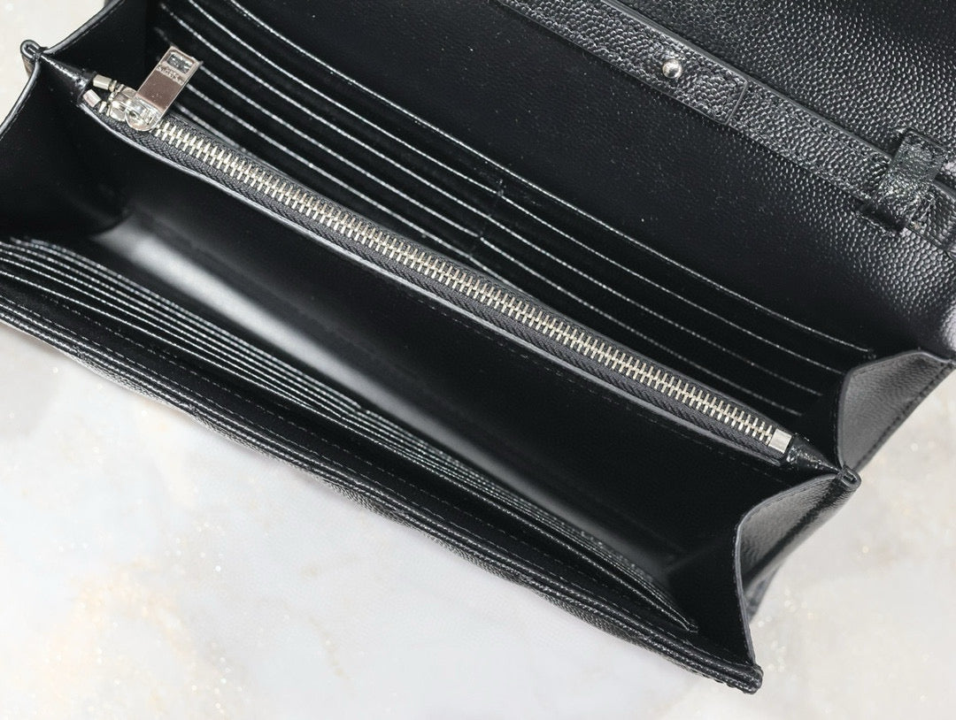 WOC 23 IN BLACK CAVIAR LAMBSKIN SILVER HARDWARE