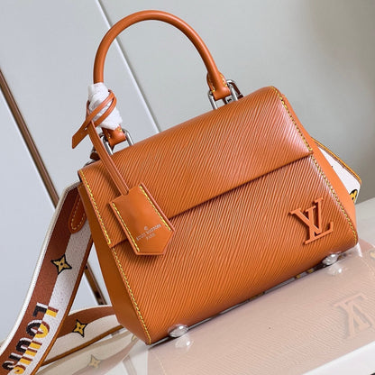 CLUNY MINI 20 IN GOLD HONEY EPI LEATHER