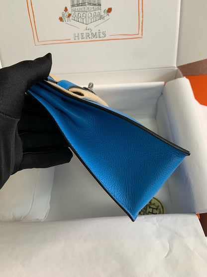 KELLY DANSE 22 EVERCOLOR BLUE IN CALFSKIN SILVER HARDWARE