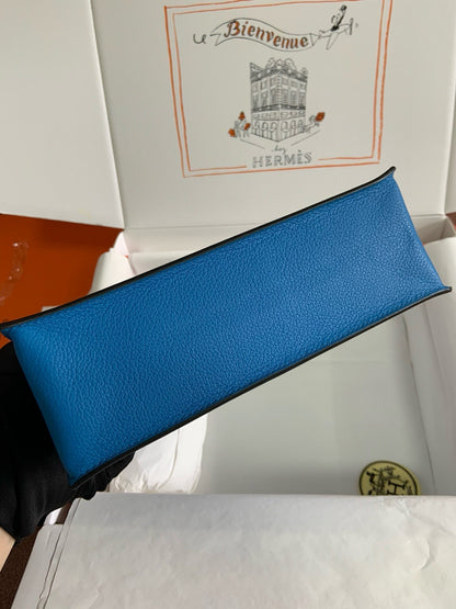 KELLY DANSE 22 EVERCOLOR BLUE IN CALFSKIN SILVER HARDWARE