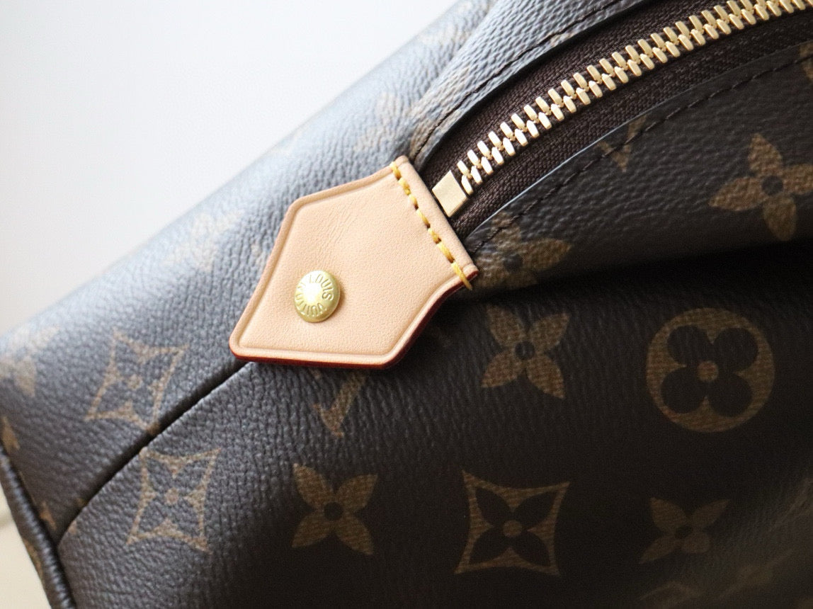 COSMETIC POUCH GM MONOGRAM 27 CM IN MONOGRAM CALFSKIN