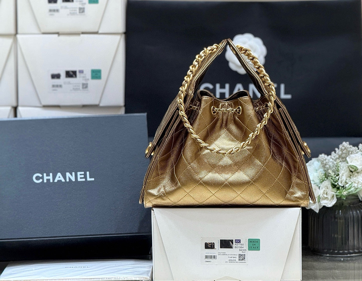 CHANEL 25 MEDIUM HANDBAG IN GOLDEN BROWN CALFSKIN WITH GOLD HARDWARE