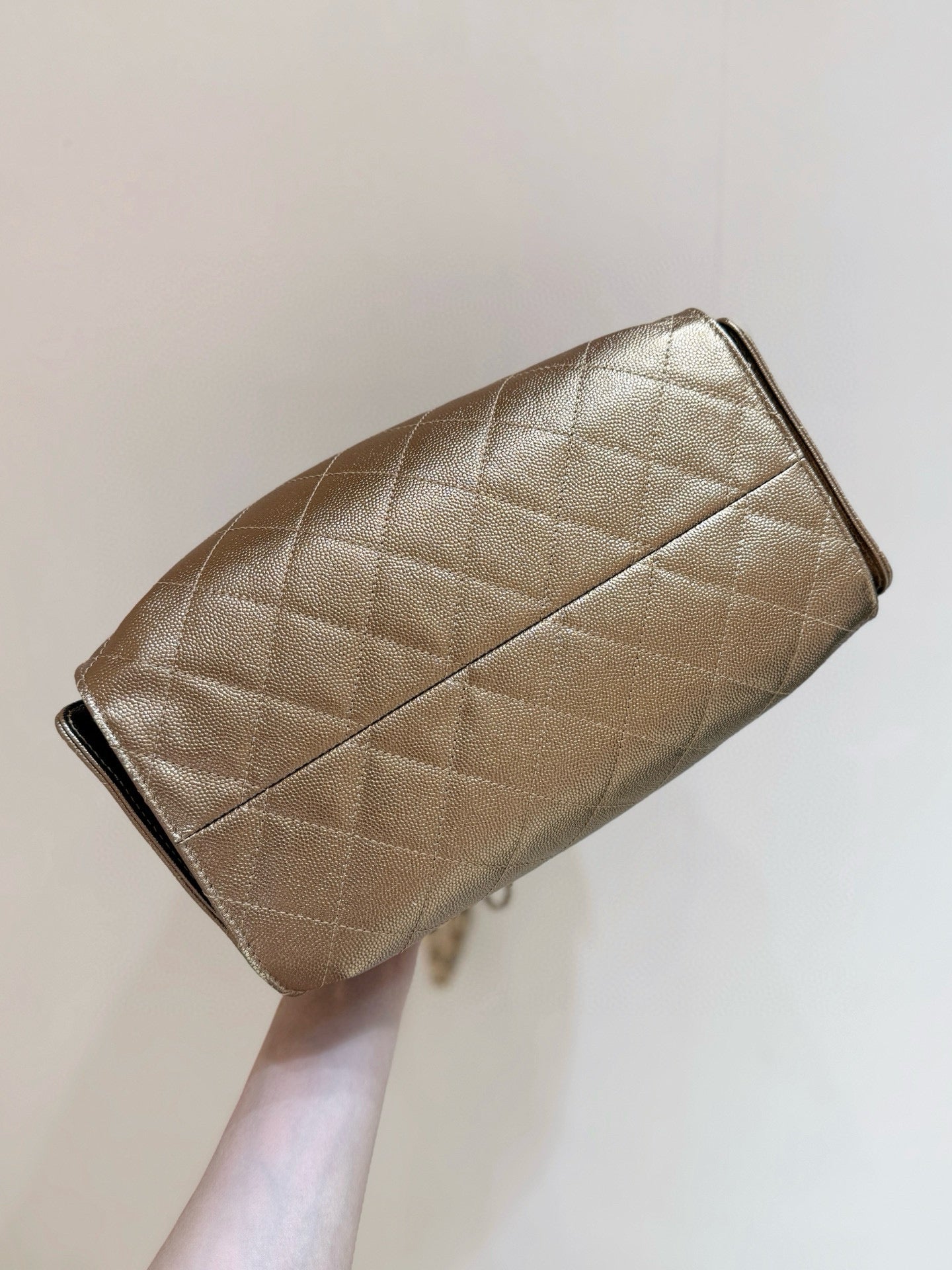 CHANEL 25 MEDIUM HANDBAG IN GOLDEN BROWN CALFSKIN WITH GOLD HARDWARE