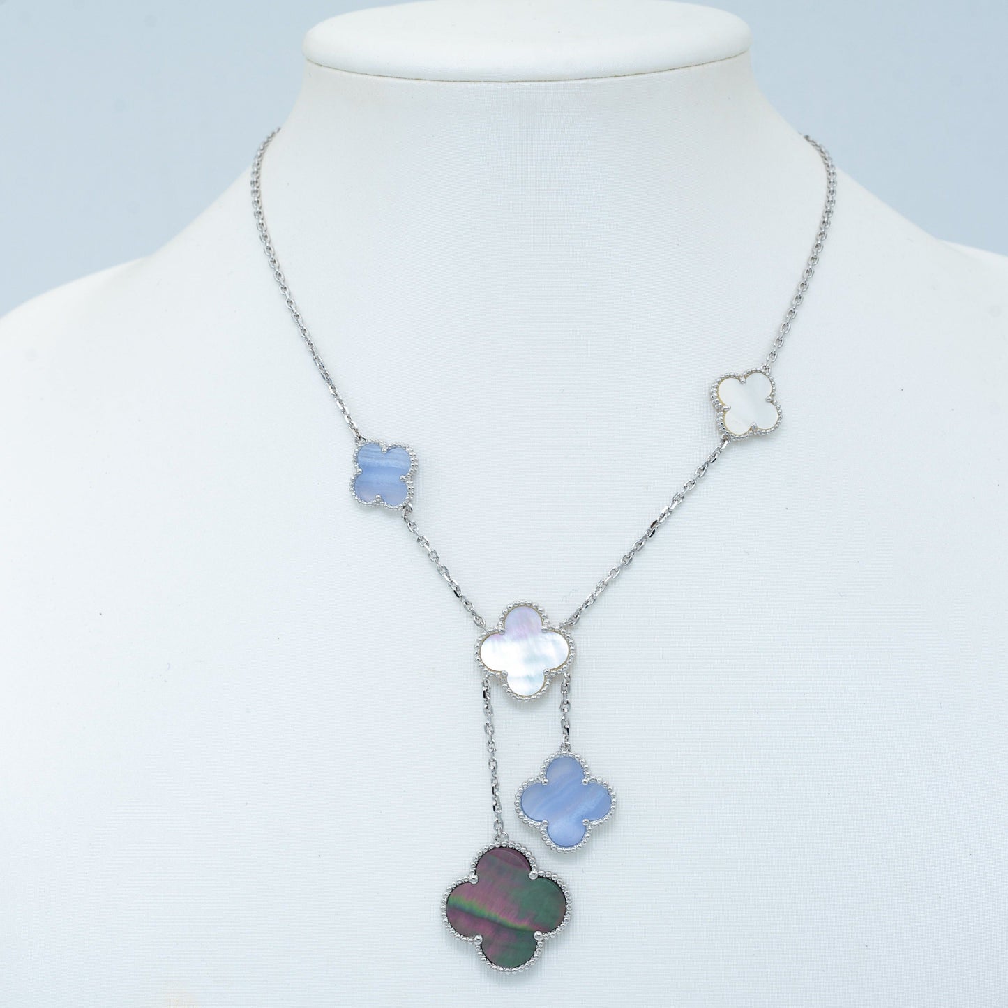 [AURORA]CLOVER MOP CHALCEDONY NECKLACE SILVER 6 MOTIF