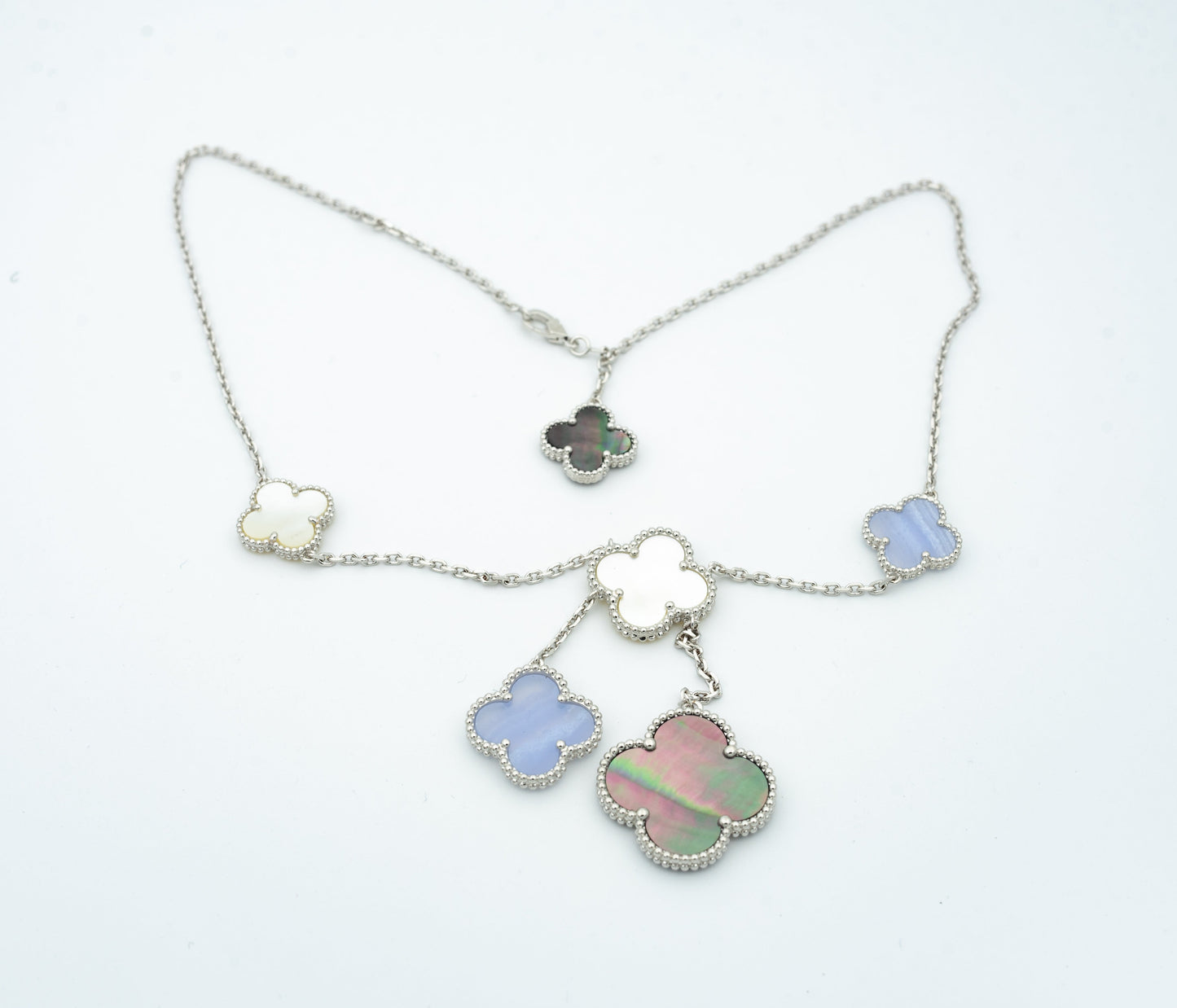 [AURORA]CLOVER MOP CHALCEDONY NECKLACE SILVER 6 MOTIF