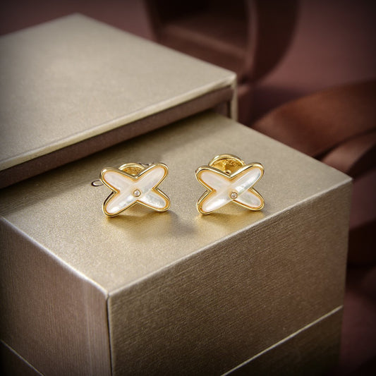 [AURORA]JEUX DE WHITE MOP GOLD DIAMOND EARRINGS