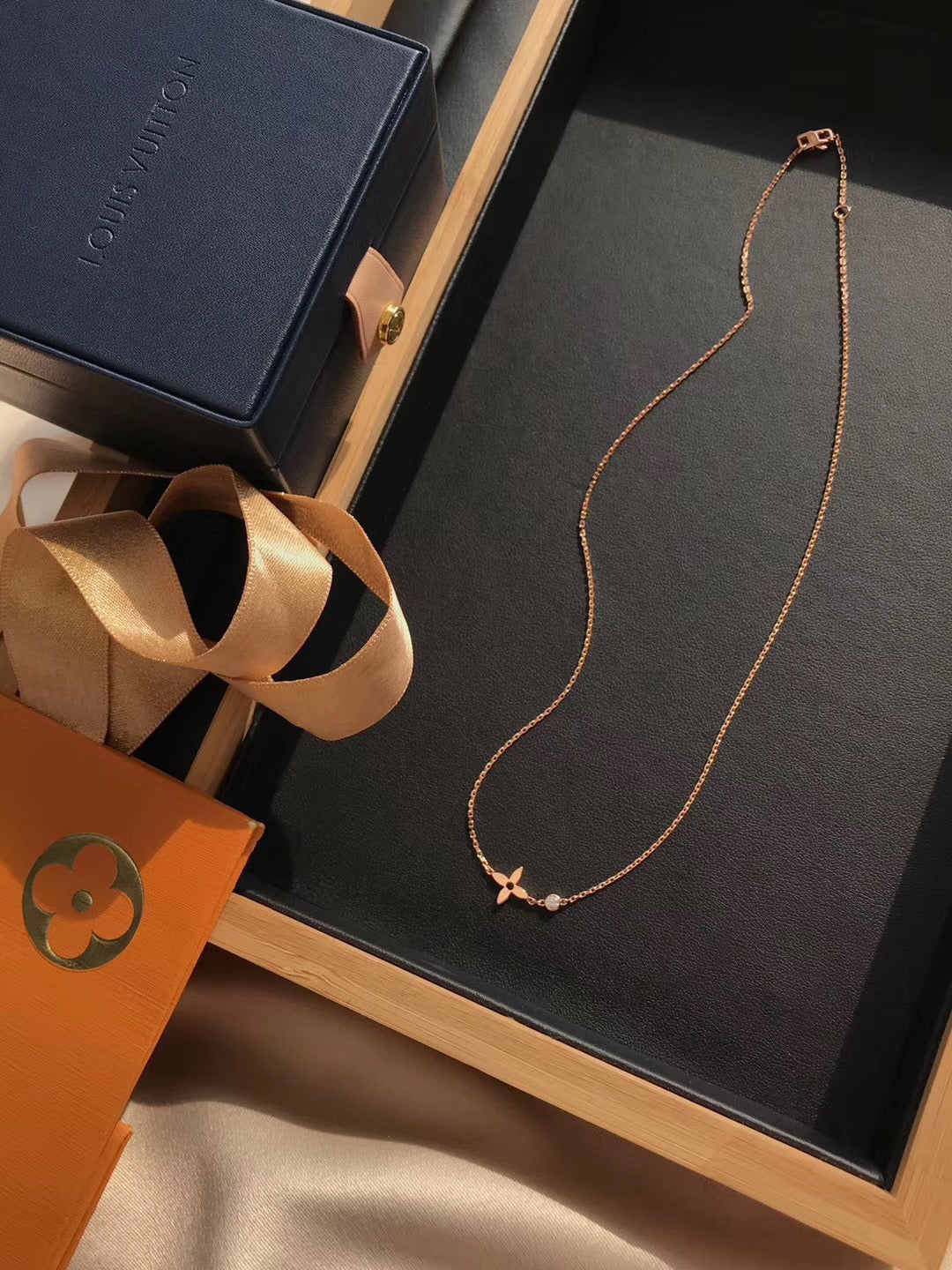 [AURORA]BLOSSOM PENDANT PINK GOLD AND DIAMOND